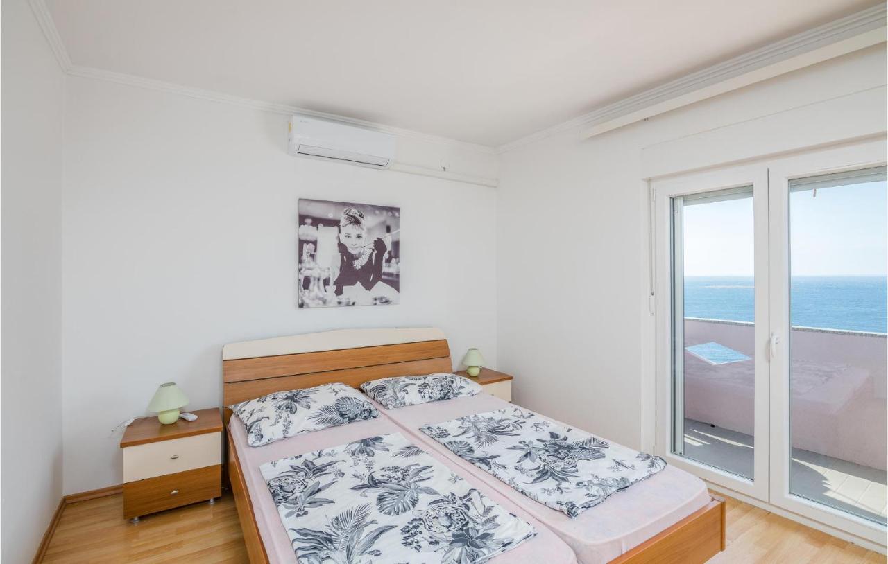 Nice Apartment In Stara Baska 1 With Wifi Exterior foto